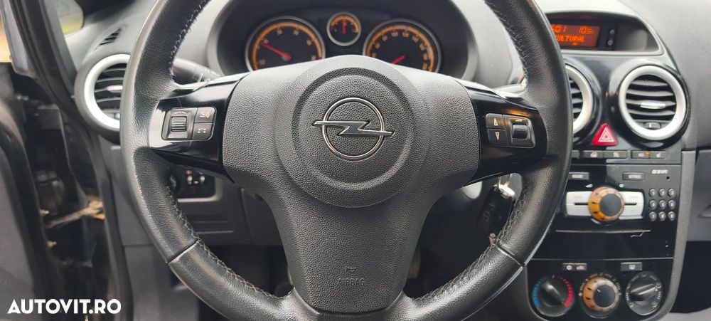 Opel Corsa 1.3 CDTI Cosmo - 25