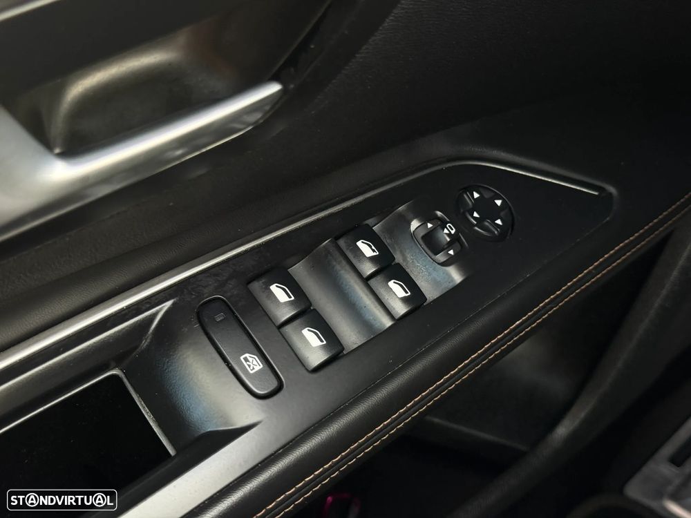 Peugeot 5008 1.5 BlueHDi GT Line EAT8 - 19