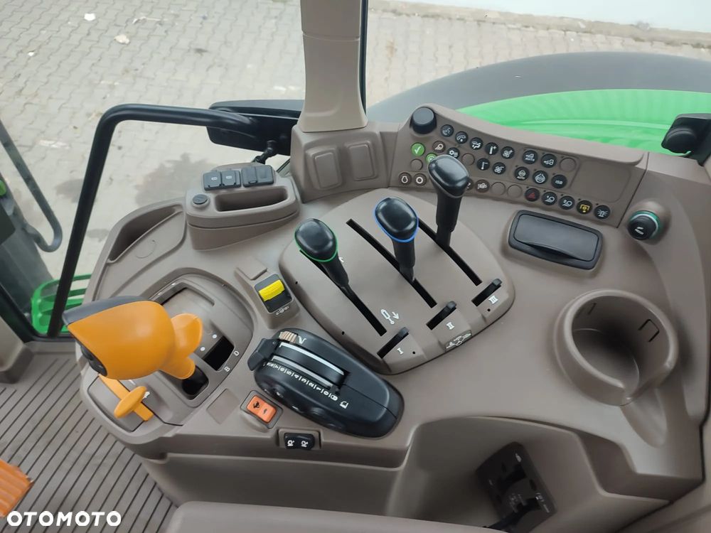 John Deere 6155M - 11