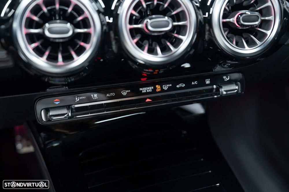 Mercedes-Benz A 250 e 8G-DCT AMG Line - 45