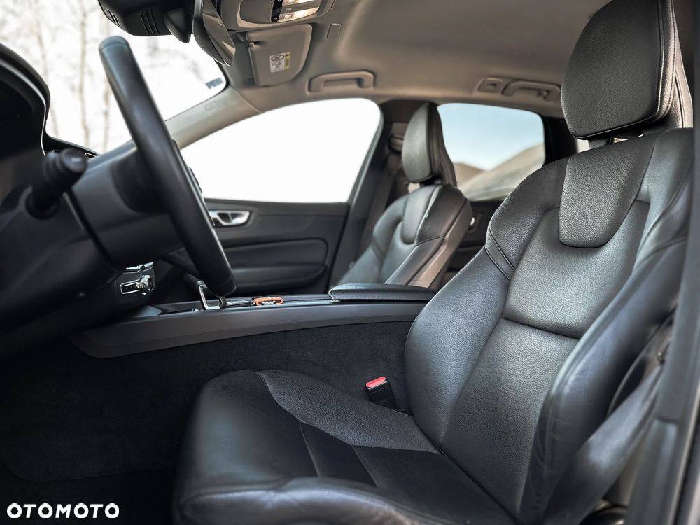 Volvo XC 60 B4 D AWD Core - 8