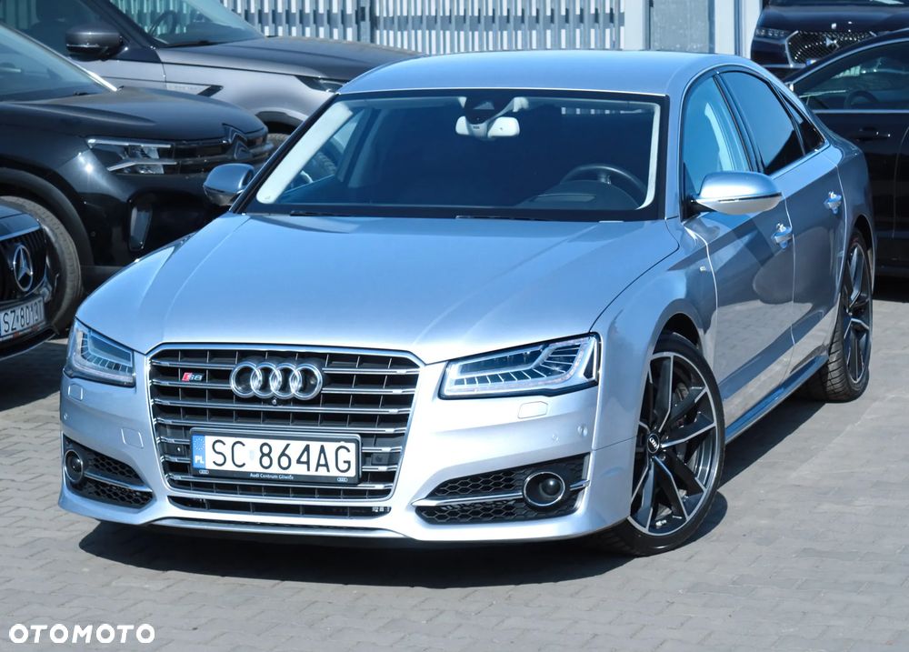 Audi S8 Plus - 29