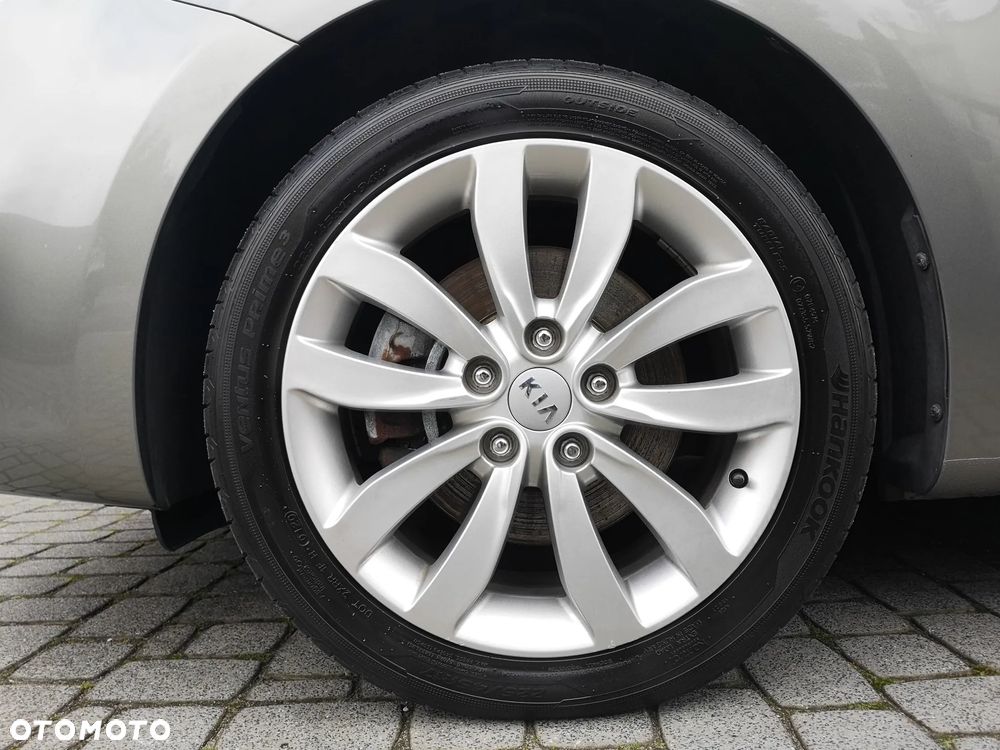 Kia Carens 1.6 GDI L - 37