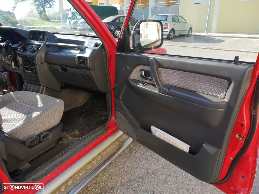 Mitsubishi Pajero 2.5 TDi GLS - 6