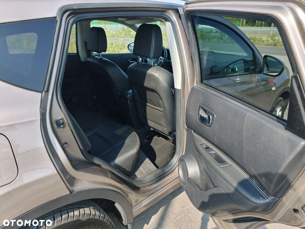 Nissan Qashqai - 14