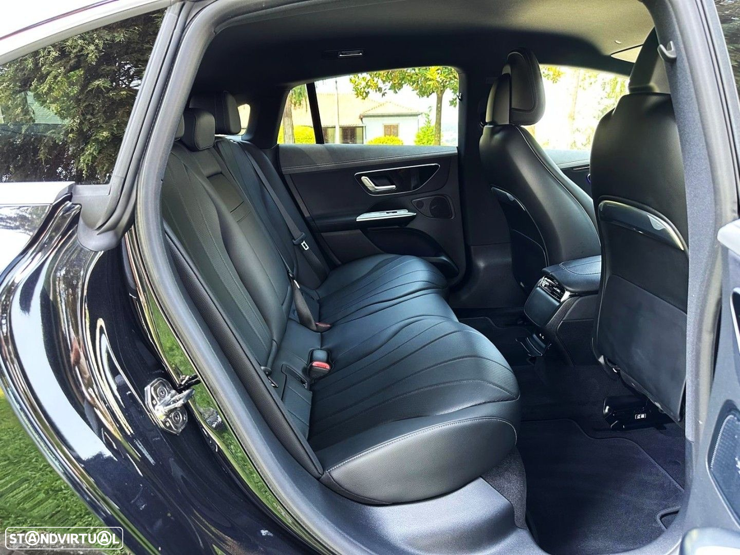 Mercedes-Benz EQE 300 Edition Electric Art - 39