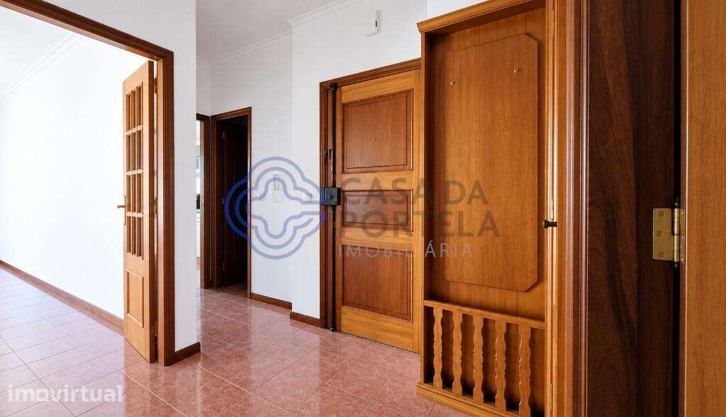 Apartamento T3 com Garagem e Arrumos – Excelente Oportunidade em Modiv - Grande imagem: 2/38