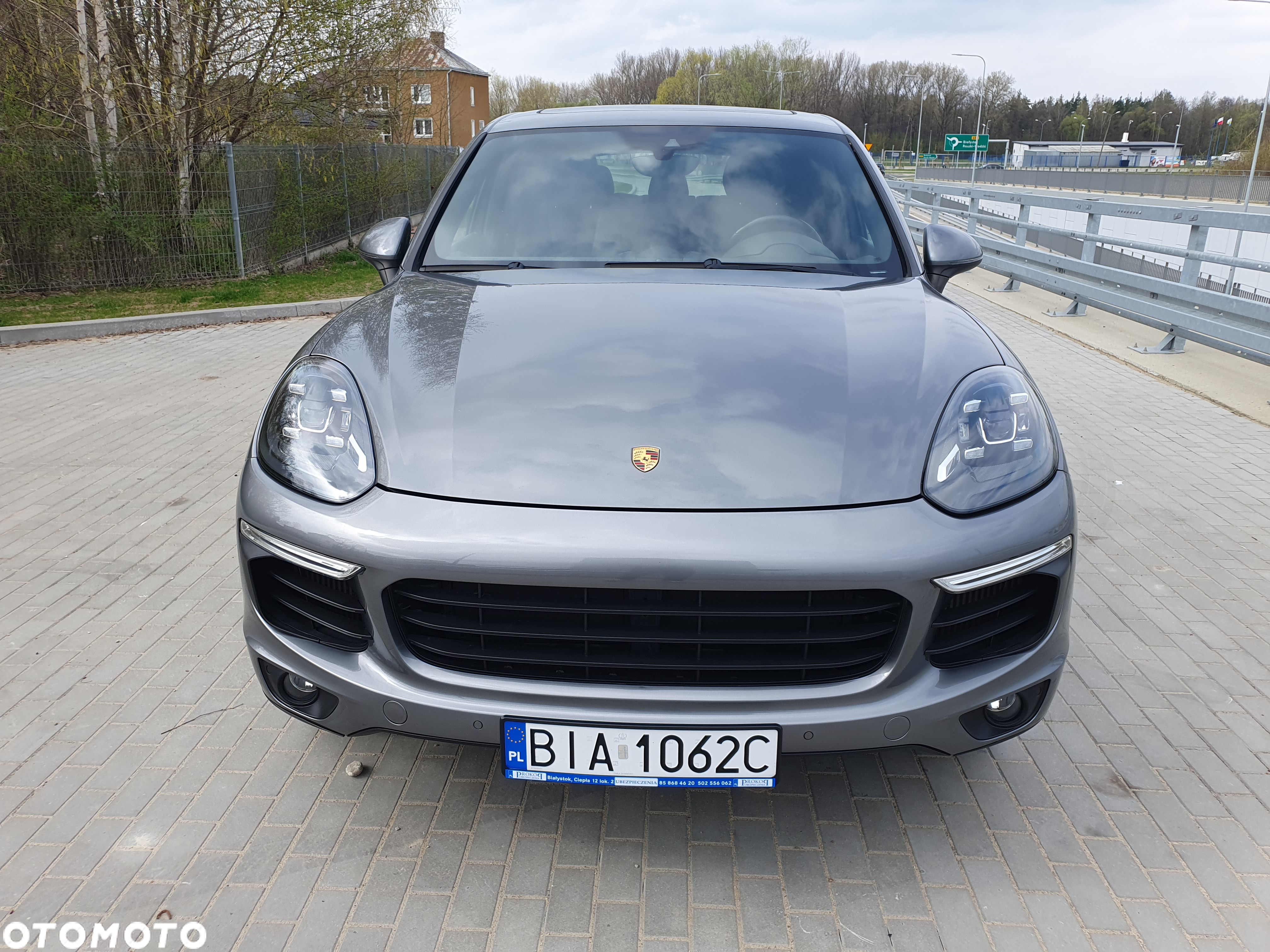Porsche Cayenne S - 16