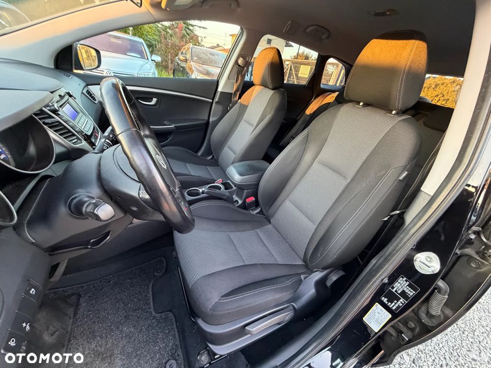 Hyundai i30 1.4 Fifa World Cup Edition - 31