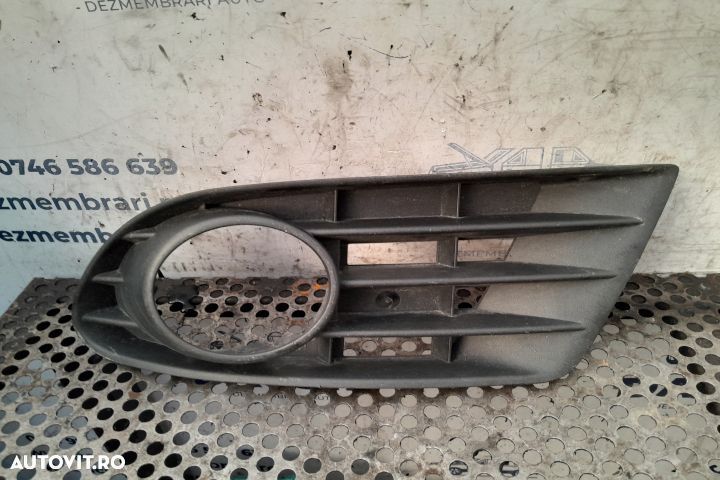 GRILA PROIECTOR DREAPTA 5M0853666B MX1253 Volkswagen VW Golf 5  [din - 1