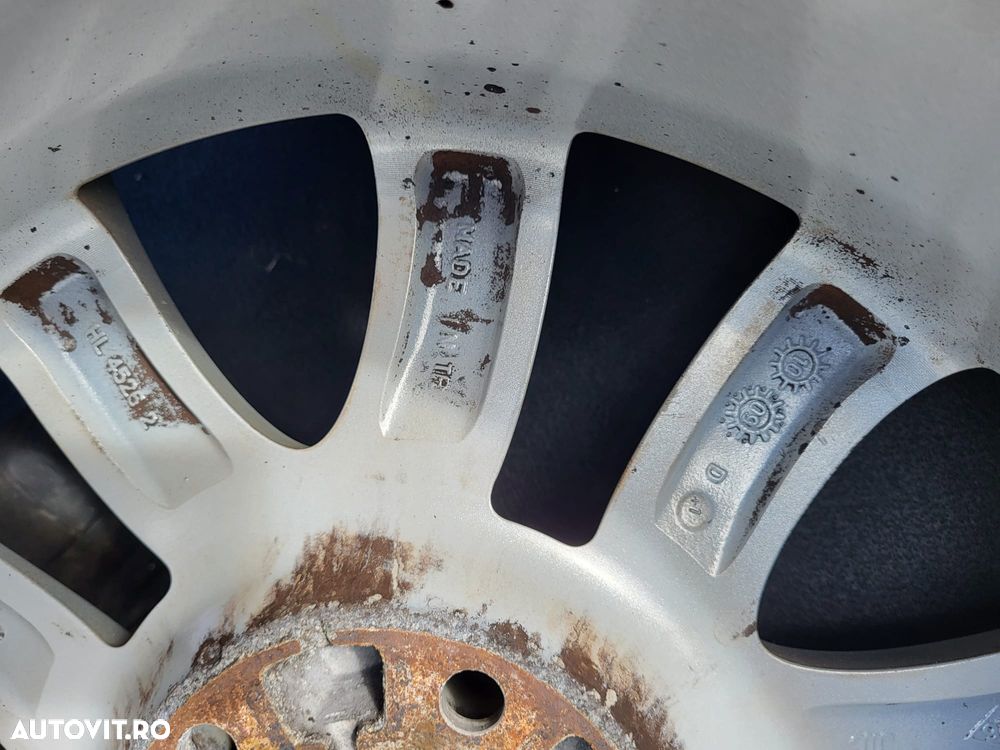 Vand jante aliaj Renault Megan 215/ 50 R17 - 3