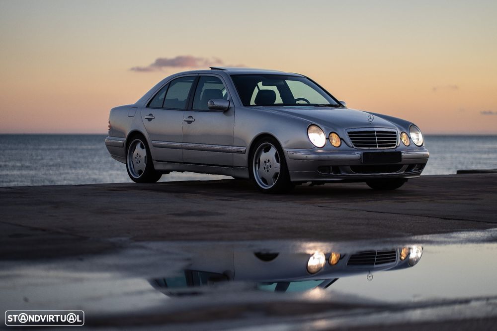 Mercedes-Benz E 320 - 30