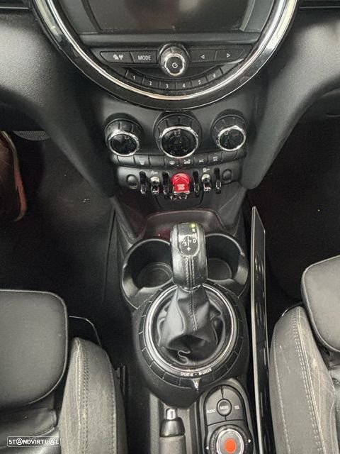 MINI 3 Portas Cooper D Auto - 12