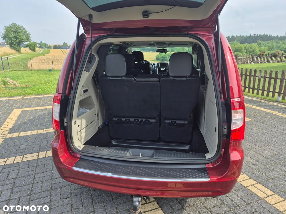 Chrysler Town & Country 3.6 Limited - 6