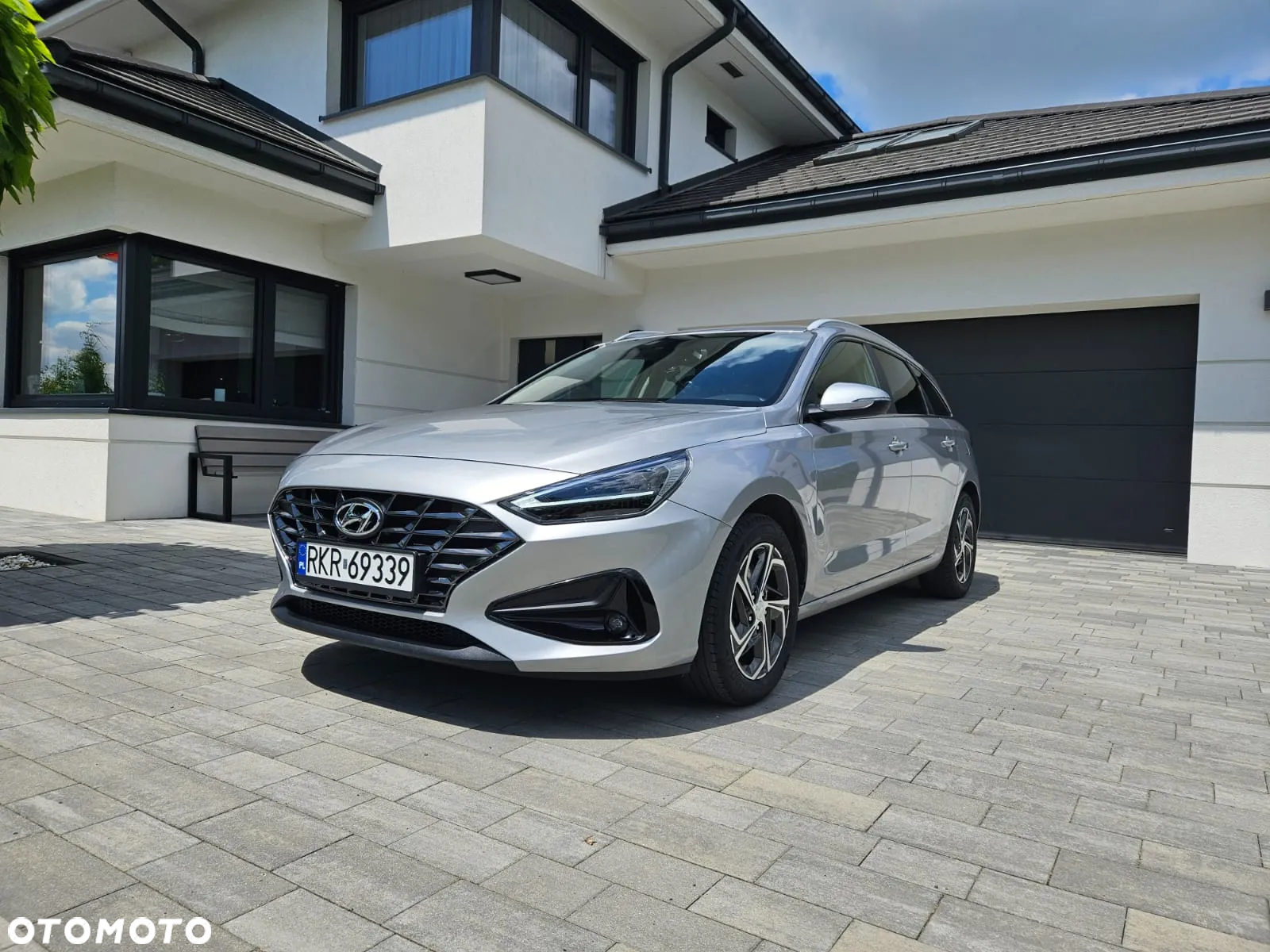 Hyundai i30 1.6 D Classic + - 9