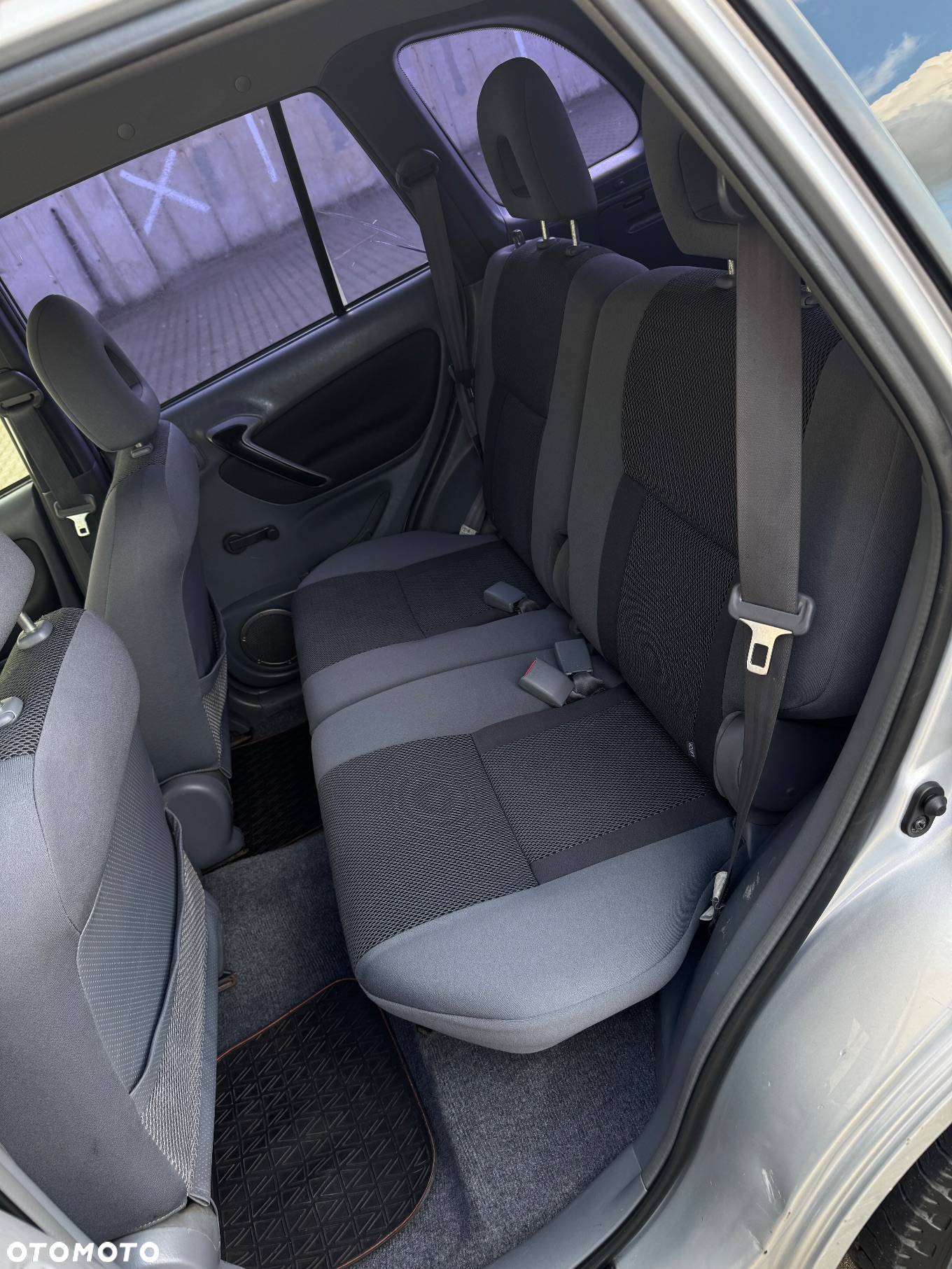 Toyota RAV4 2.0 D-4D 4x4 - 29