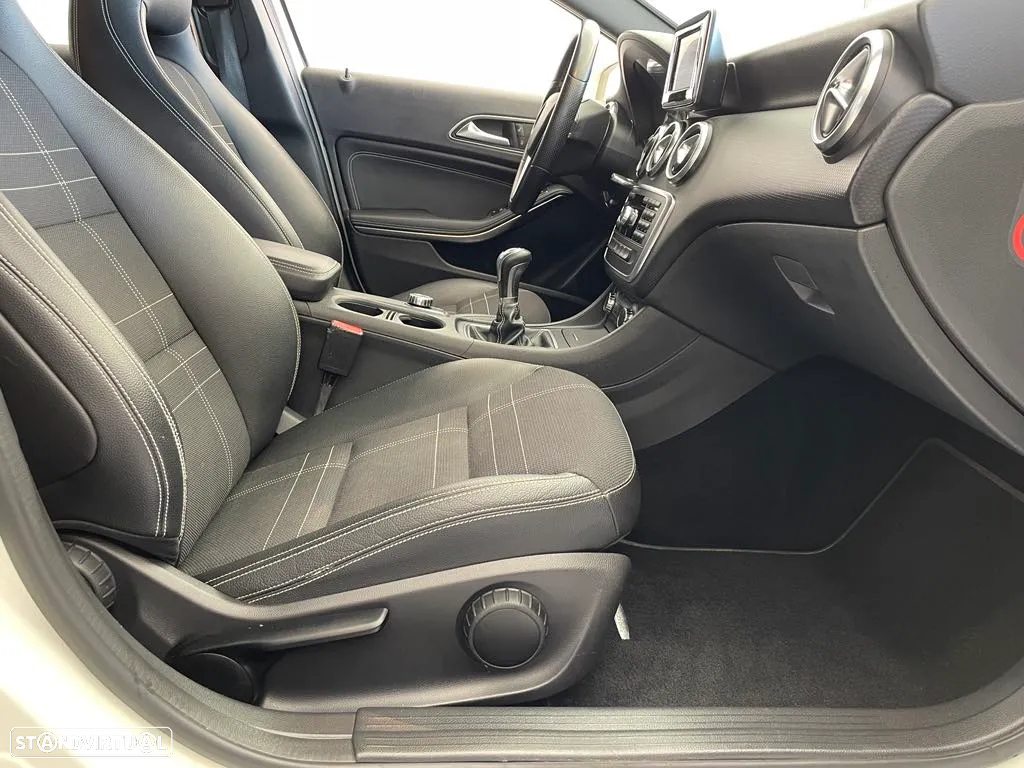Mercedes-Benz A 180 CDi BE Edition Urban - 24