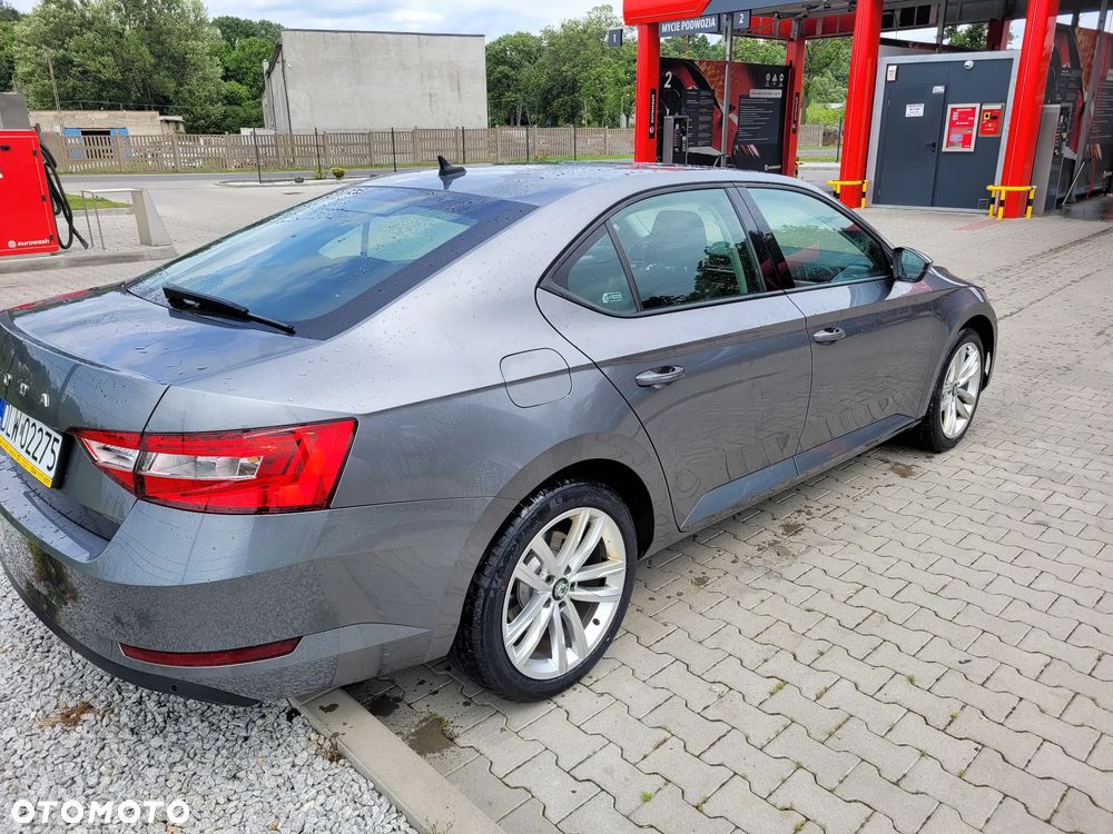 Skoda Superb 1.5 TSI Active DSG - 2