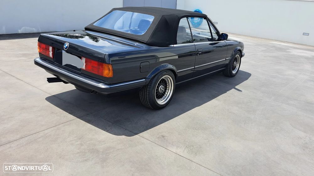 BMW 320 i Cabriolet - 9