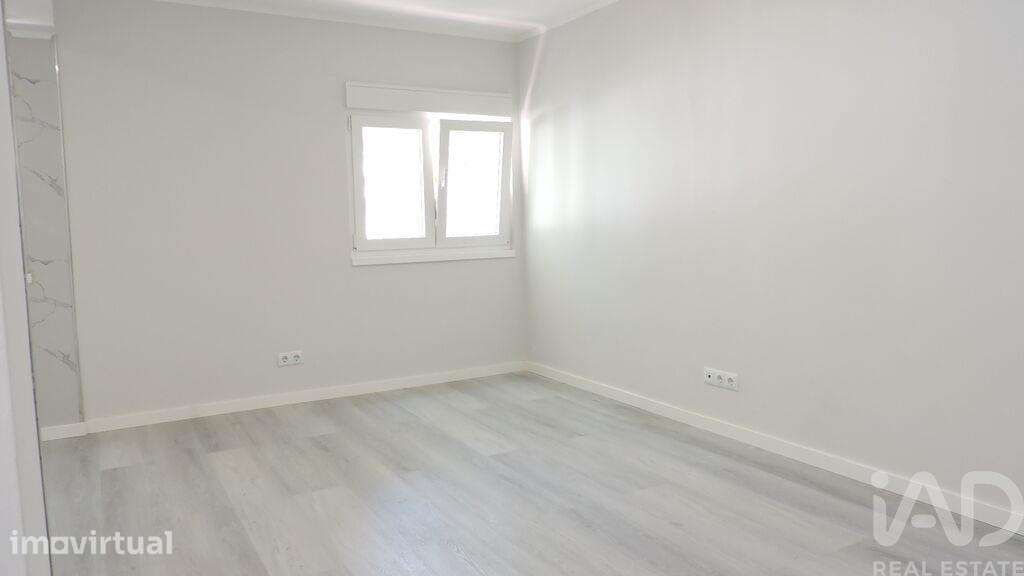 Apartamento T3 em Laranjeiro e Feijó - Grande imagem: 3/24