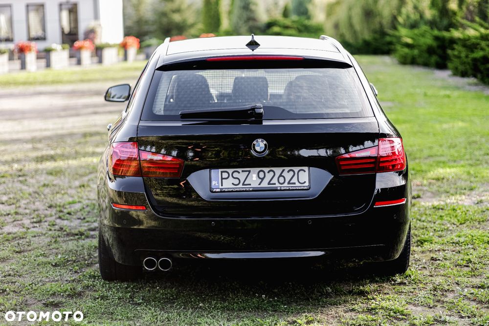 BMW Seria 5 530d xDrive - 12