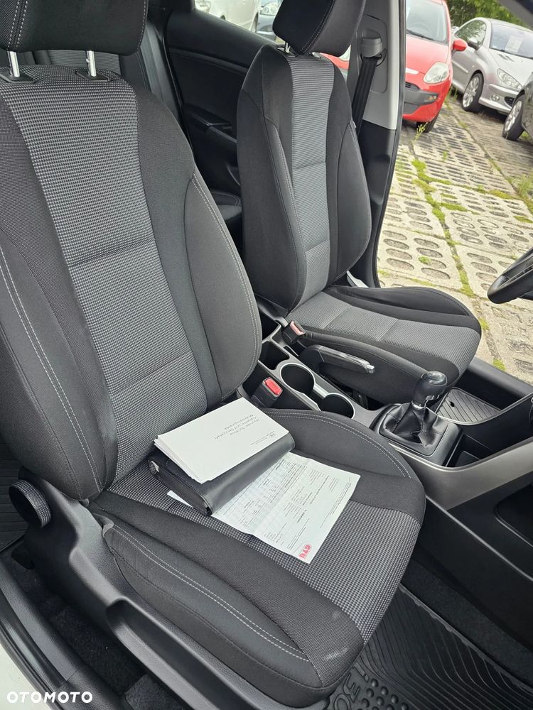 Hyundai i30 1.4 Intro Edition - 17