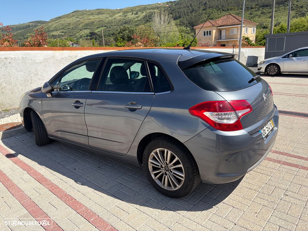 Citroën C4 e-HDi 110 EGS6 Stop/Start System Exclusive - 3