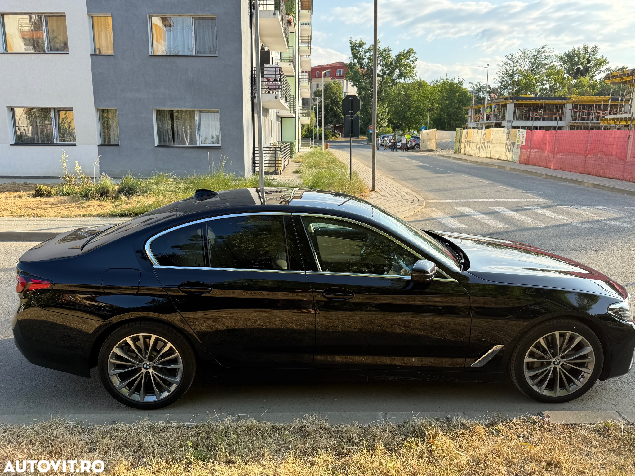 BMW Seria 5 530d xDrive AT MHEV - 3