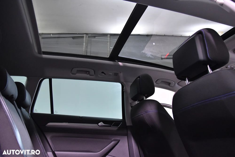 Volkswagen Passat - 23