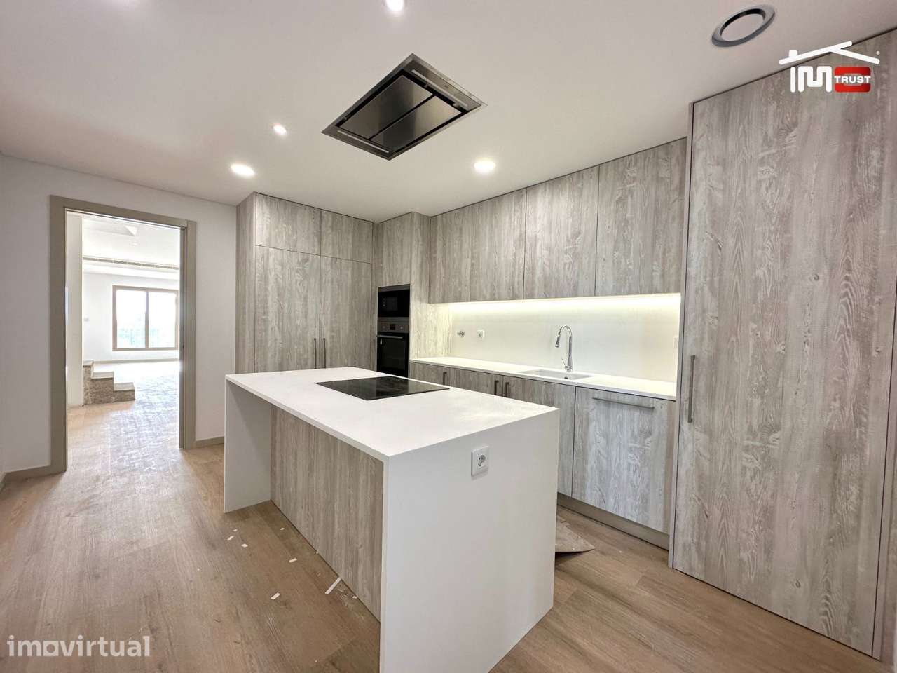 Incrivel Duplex com 292m2 - Grande imagem: 3/35