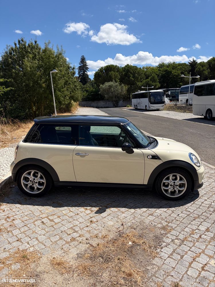 MINI 3 Portas Cooper D - 6