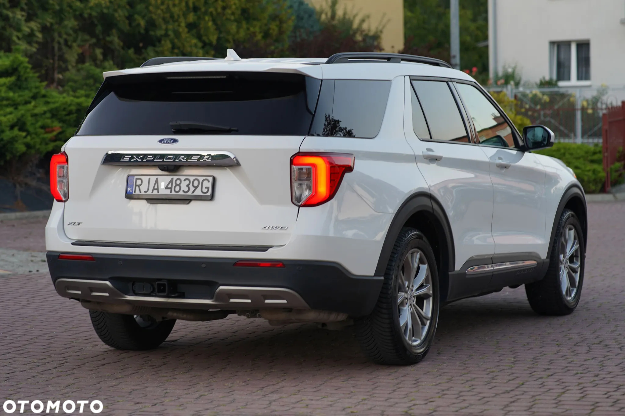 Ford Explorer - 18