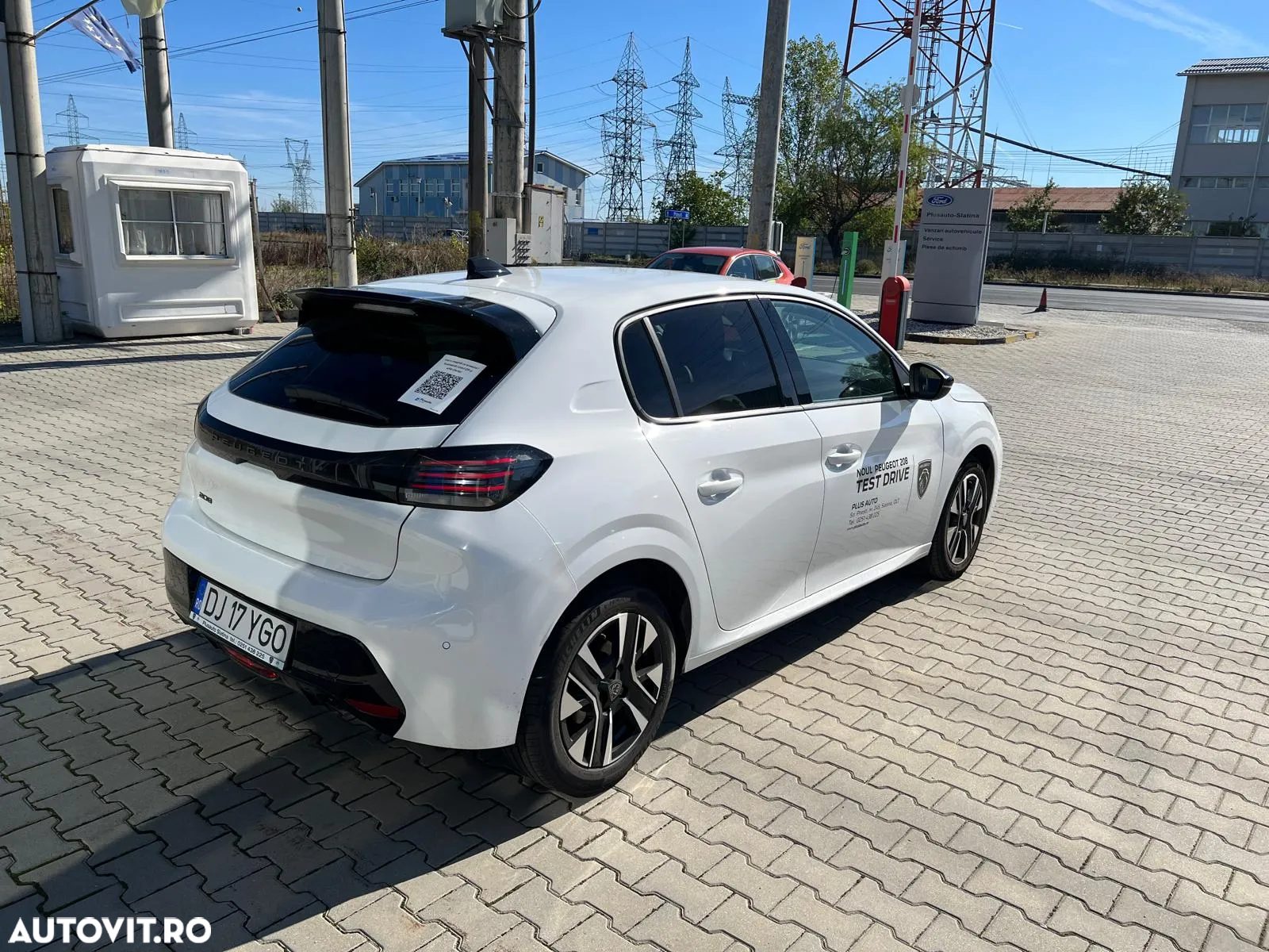 Peugeot 208 1.2 L PureTech STT EAT8 Allure - 6