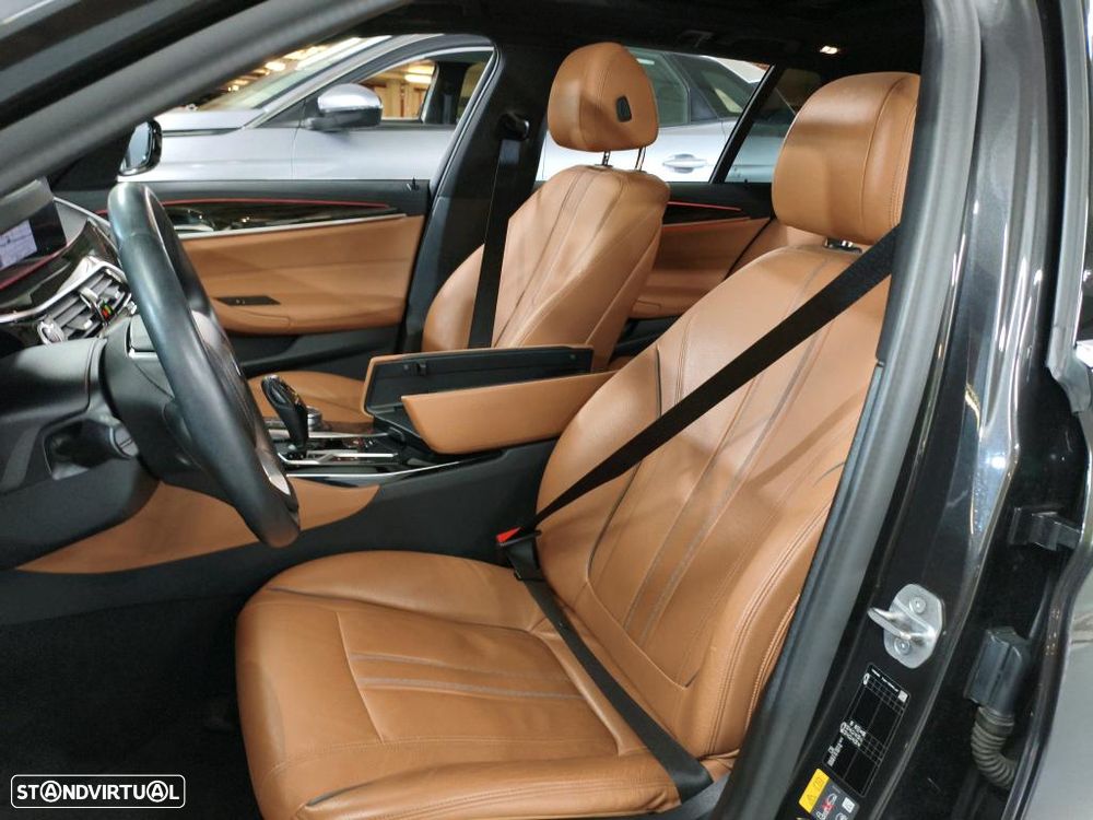 BMW 530 e Line Luxury - 6