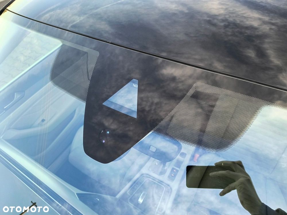 Volkswagen Passat 2.0 TDI Elegance DSG - 12