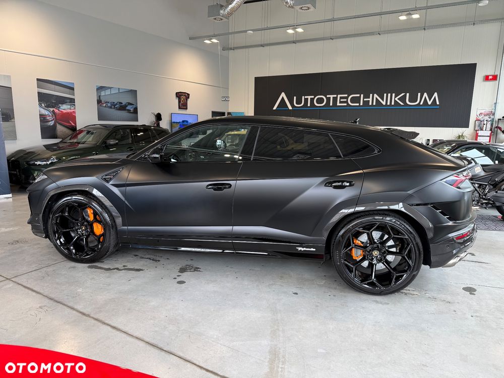 Lamborghini Urus - 7