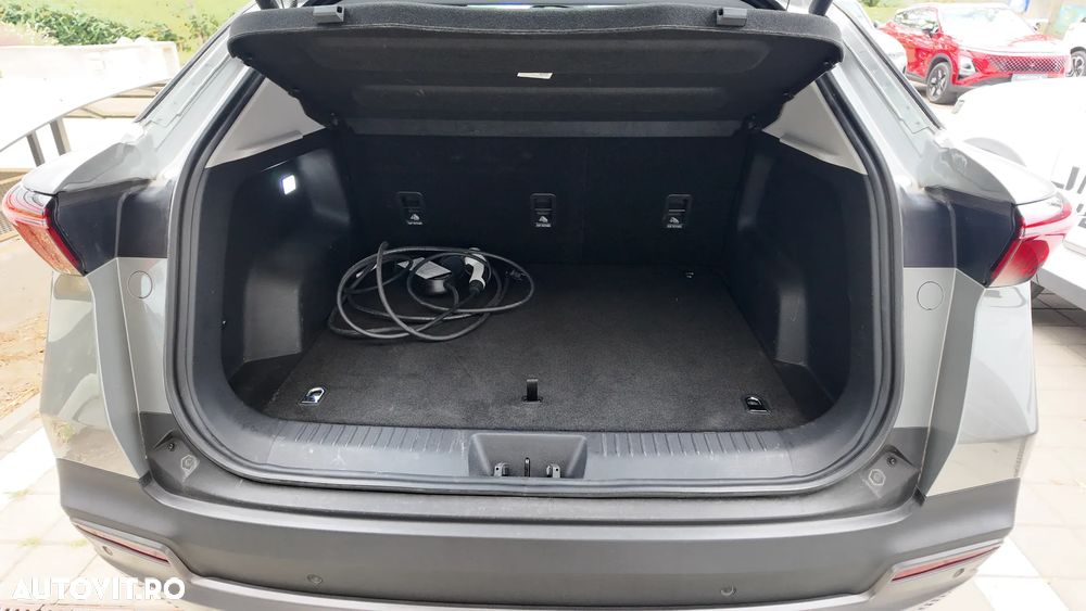 Omoda 5 61 kWh EV Premium - 8