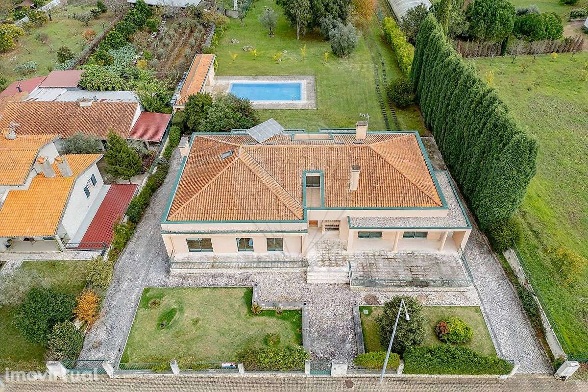 Moradia T5 para venda - Grande imagem: 2/31