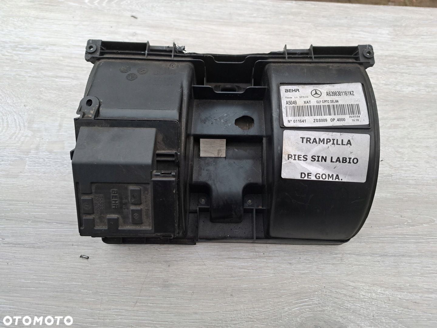 MERCEDES VITO 639 REZYSTOR DMUCHAWY OSŁONA WENTYLATORA A6398301161KZ - 1