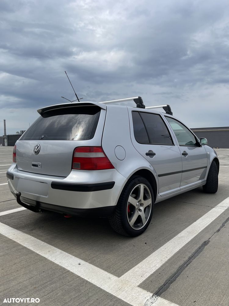 Volkswagen Golf - 4