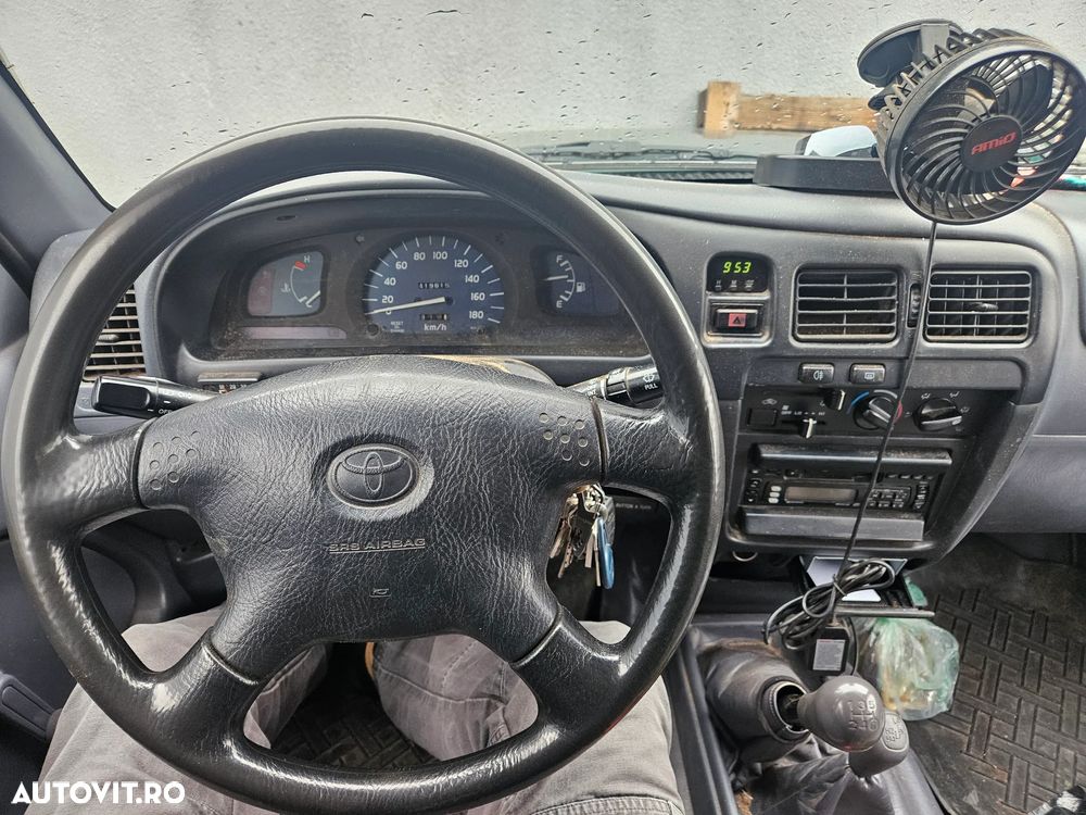 Toyota Hilux 4x4 Double Cab - 4