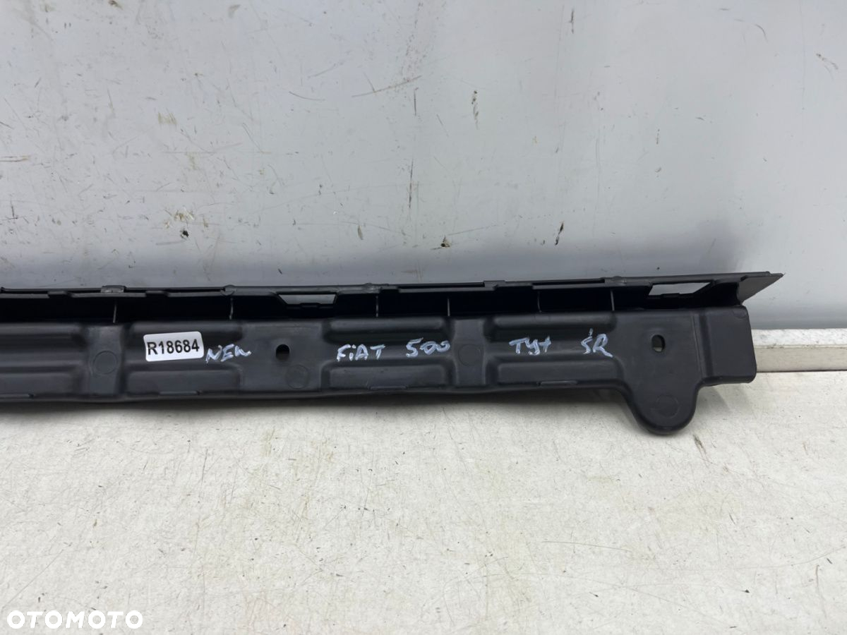 Ślizg Fiat 500 LIFT 15r.- tylne środkowe mocowanie wspornik uchwyt zderzaka NOWE oryginalne 51865469 - 4