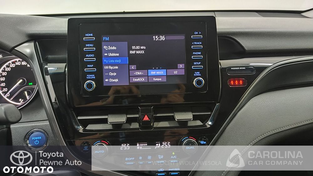 Toyota Camry 2.5 Hybrid Comfort CVT - 12