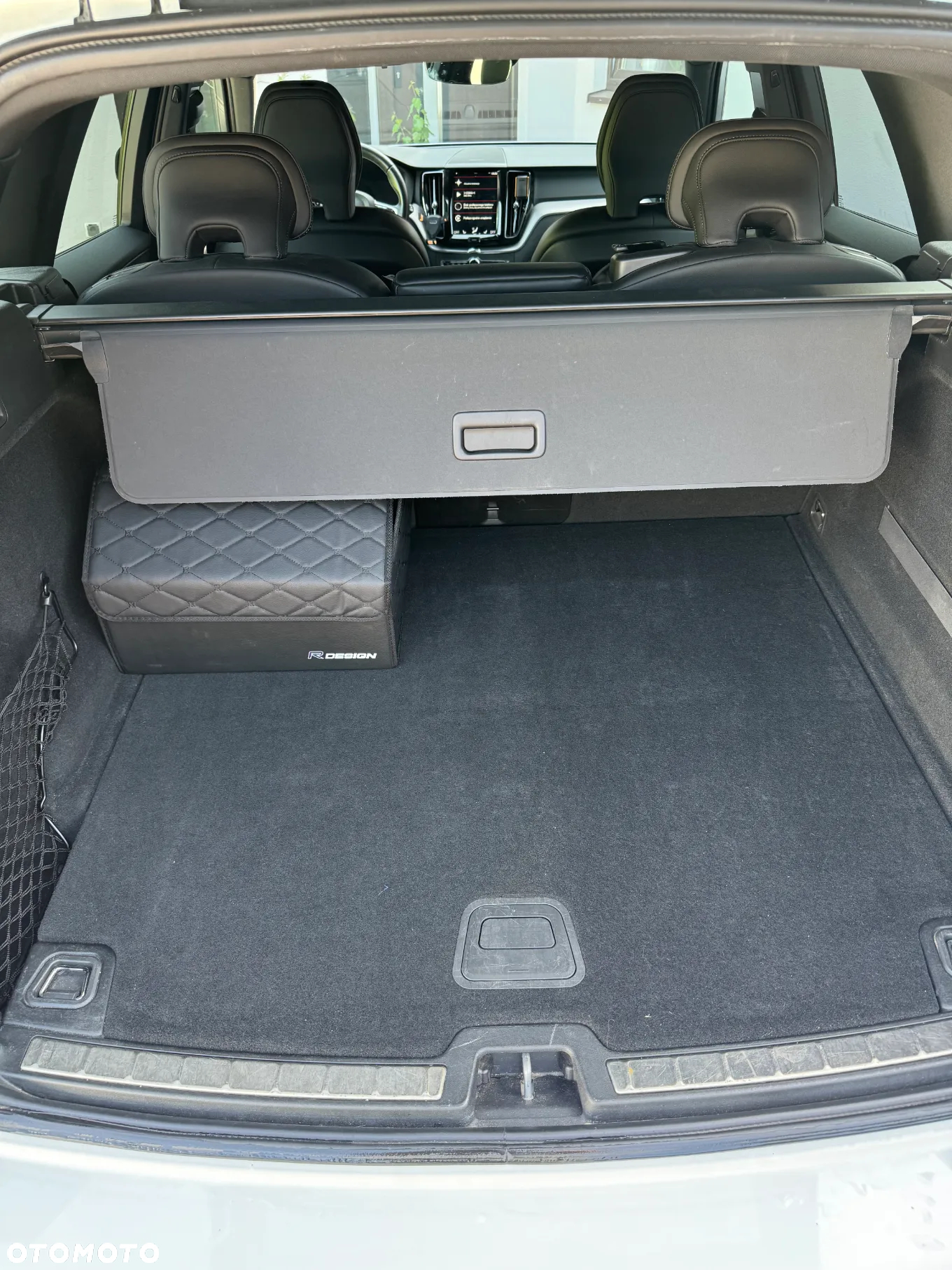 Volvo XC 60 B4 D AWD R-Design - 19