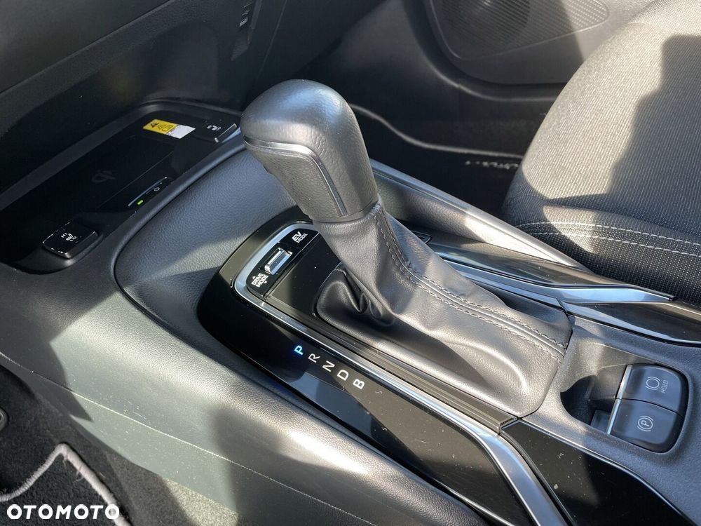 Toyota Corolla 1.8 Hybrid Comfort - 24