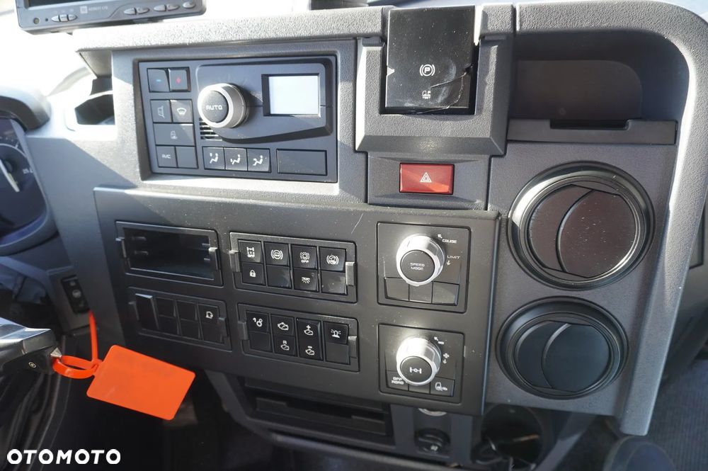 Renault C380 / 6x4 / HDS Palfinger PK 18002-EH 6000 kg - 17