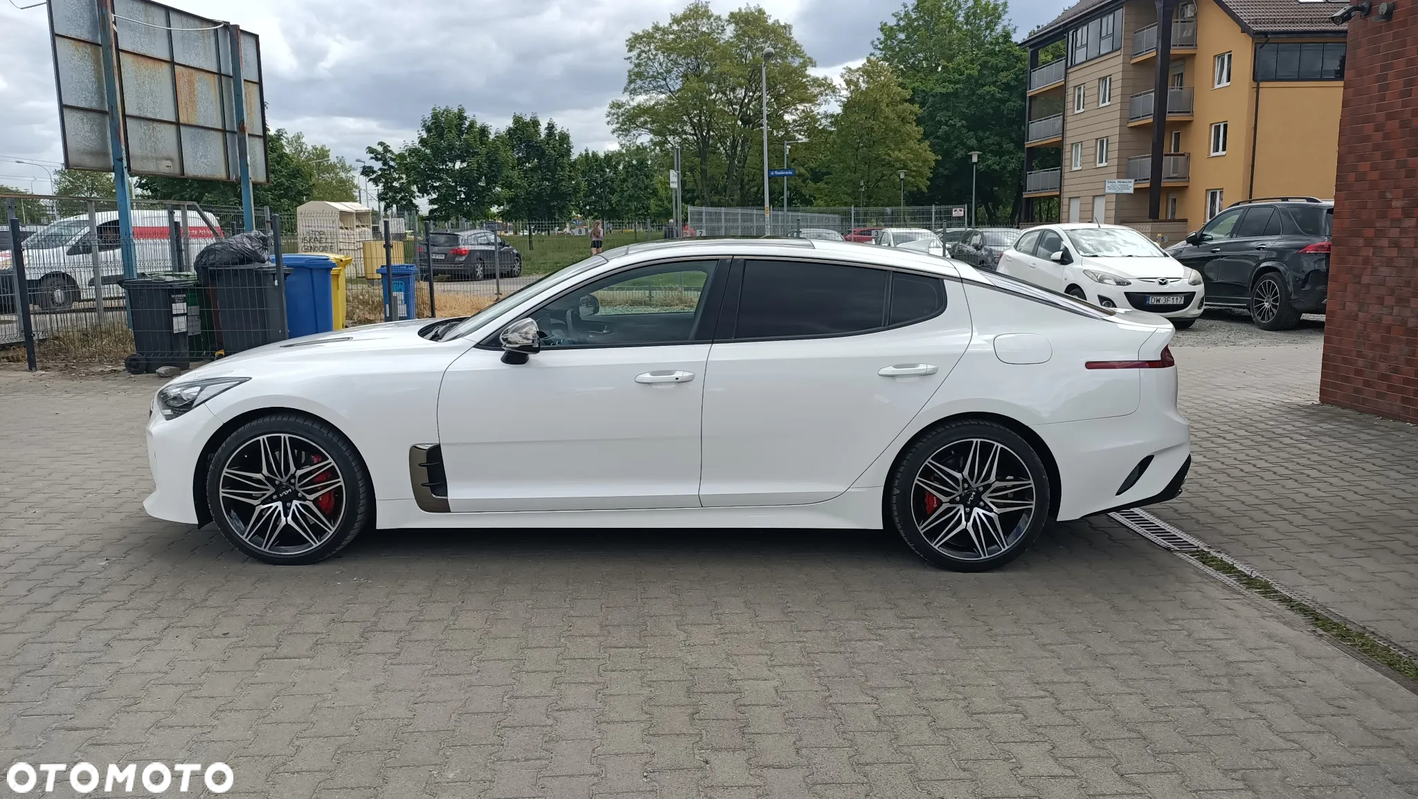 Kia Stinger - 2