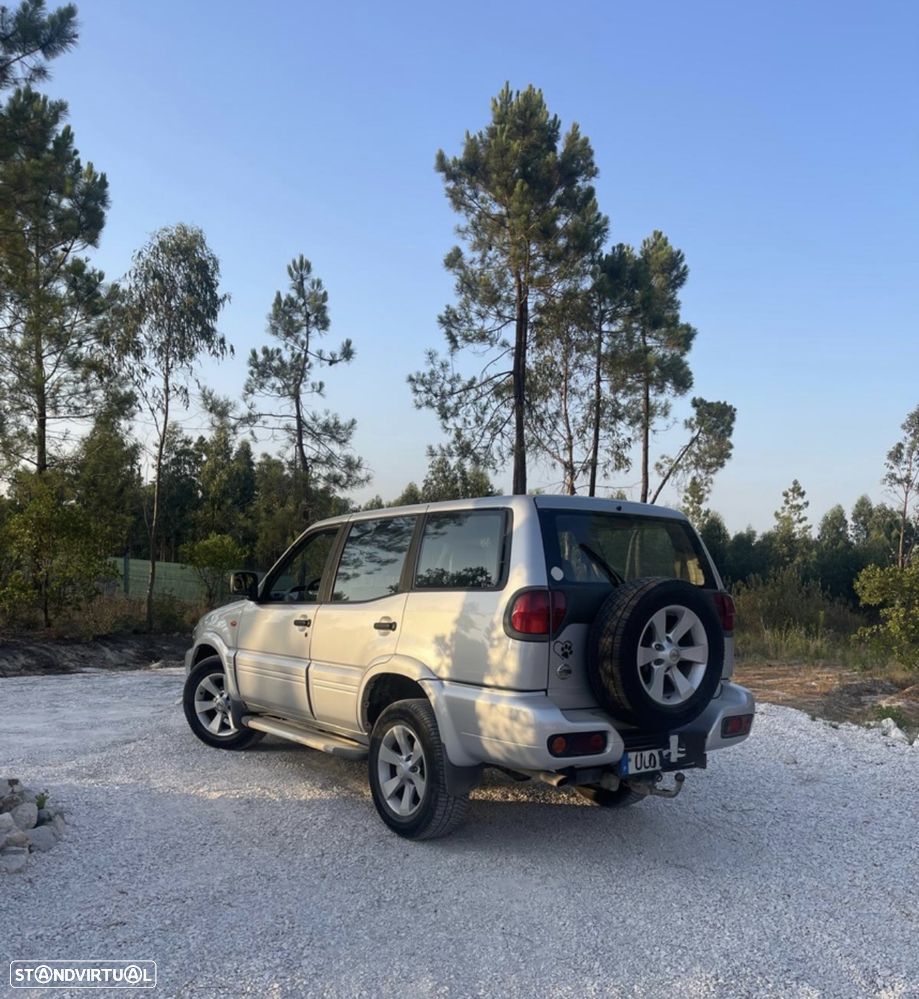 Nissan Terrano - 3