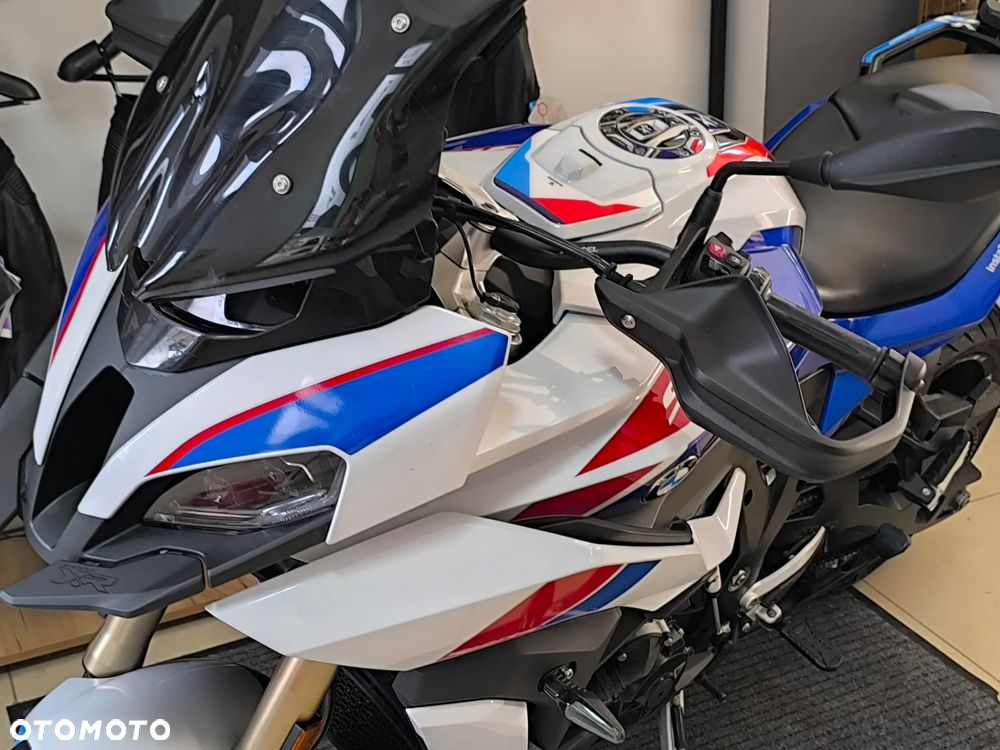BMW XR - 25