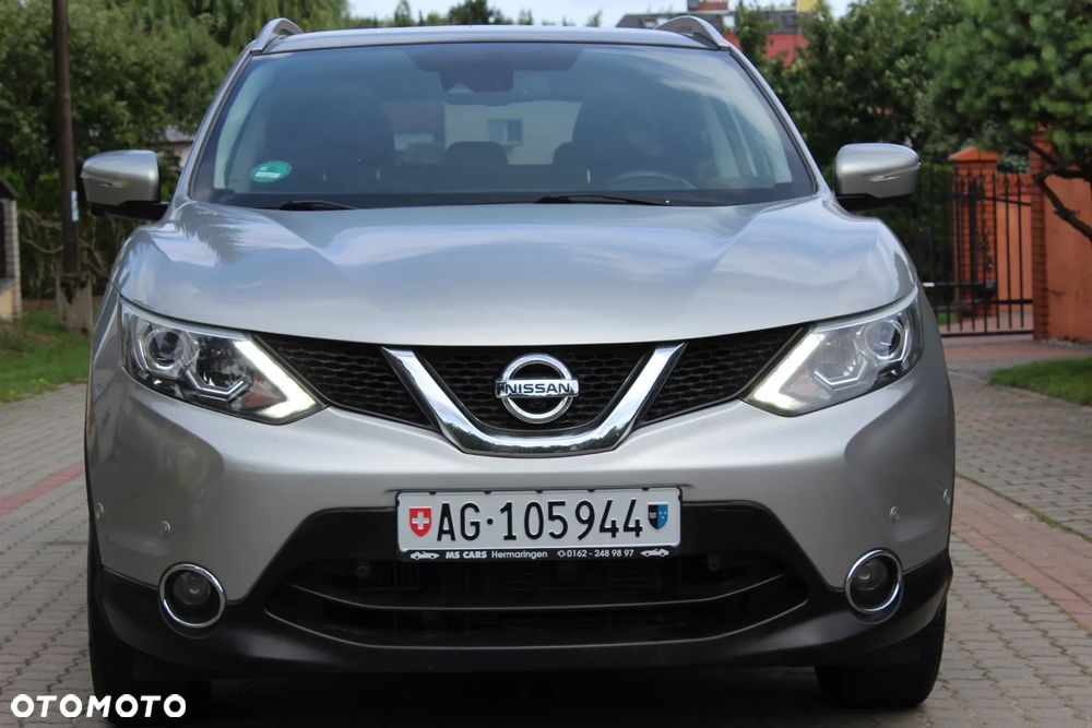 Nissan Qashqai 1.6 dCi Xtronic TEKNA - 2
